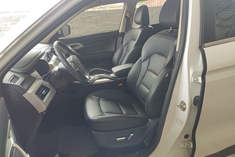 Used Geely Auto Emgrand X7 Sport 2018 1.8TD Automatic Two-Wheel Drive Smart Connect 4G Internet Edition Left Front Seat
