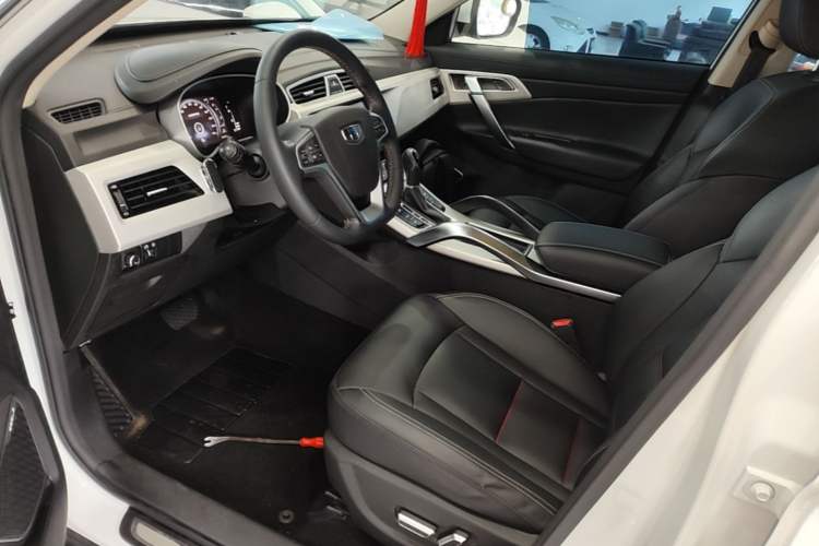 Used Geely Auto Emgrand X7 Sport 2018 1.8TD Automatic Two-Wheel Drive Smart Connect 4G Internet Edition Left Front Seat