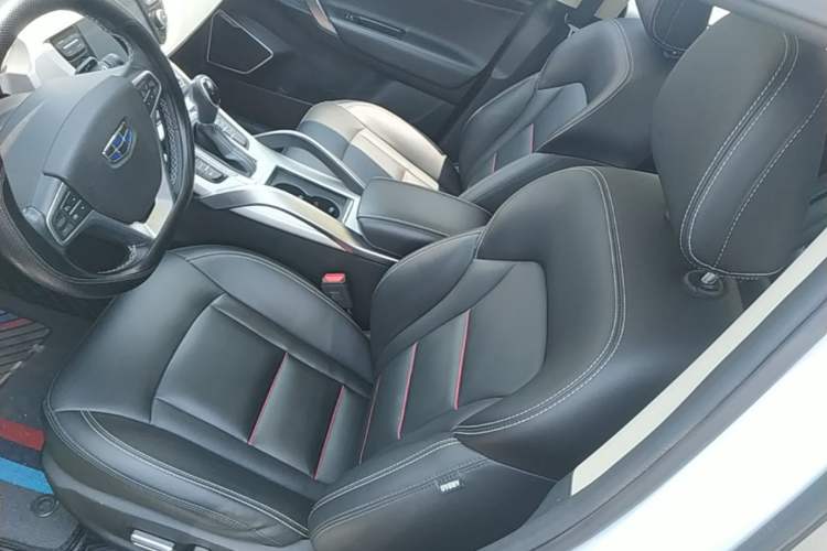 Used Geely Auto Emgrand X7 Sport 2018 1.8TD Automatic Two-Wheel Drive Smart Connect 4G Internet Edition Left Front Seat