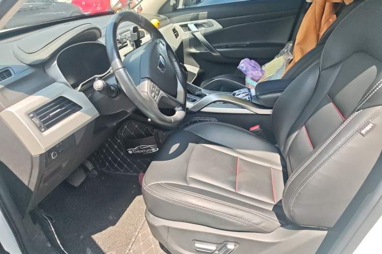 Used Geely Auto Emgrand X7 Sport 2018 1.8TD Automatic Two-Wheel Drive Smart Connect 4G Internet Edition Left Front Seat