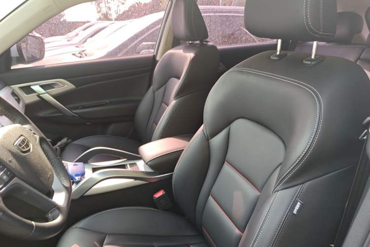 Used Geely Auto Emgrand X7 Sport 2018 1.8TD Automatic Two-Wheel Drive Smart Connect 4G Internet Edition Left Front Seat