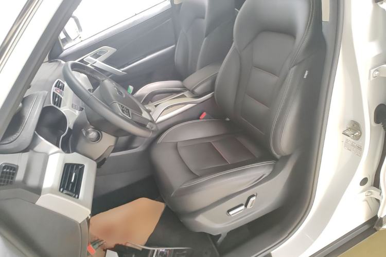 Used Geely Auto Emgrand X7 Sport 2018 1.8TD Automatic Two-Wheel Drive Smart Connect 4G Internet Edition Left Front Seat