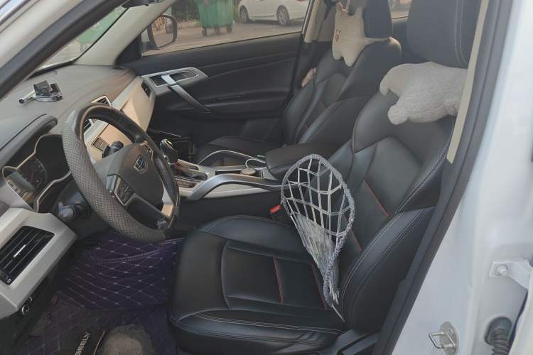 Used Geely Auto Emgrand X7 Sport 2018 Revised Version 1.8TD Automatic Two-Wheel Drive Smart Connectivity 4G-Enabled Edition Left Front Seat