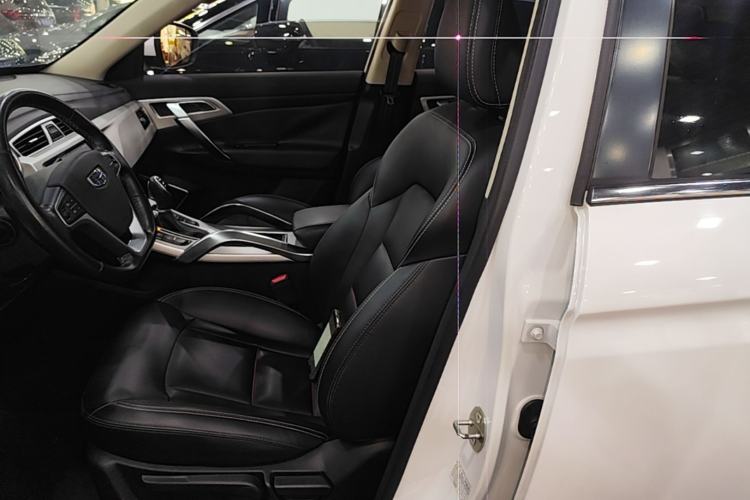 Used Geely Auto Emgrand X7 Sport 2018 1.8TD Automatic Two-Wheel Drive Zhiya Model Left Front Seat