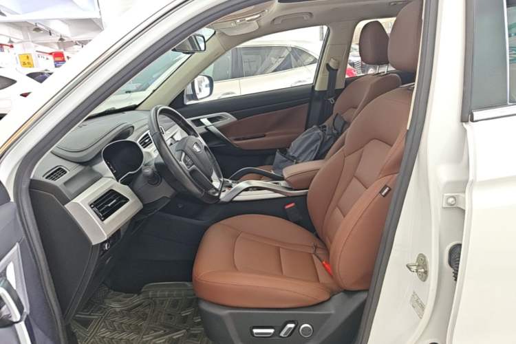 Used Geely Auto Emgrand X7 Sport 2018 1.8TD Automatic Two-Wheel Drive ZhiZun Model with 4G Connectivity Left Front Seat
