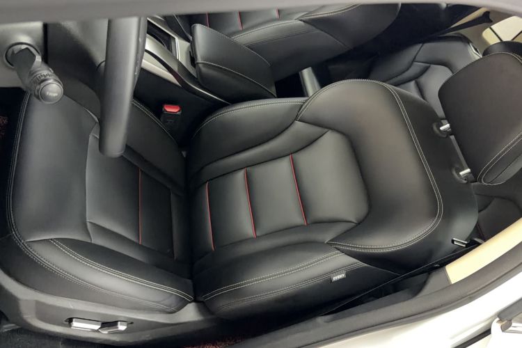 Used Geely Auto Emgrand X7 Sport 2018 1.8TD Automatic Two-Wheel Drive Smart Connect 4G Internet Edition Left Front Seat