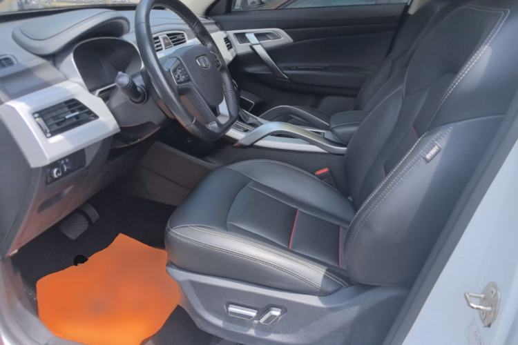 Used Geely Auto Emgrand X7 Sport 2018 1.8TD Automatic Two-Wheel Drive Smart Connect 4G Internet Edition Left Front Seat