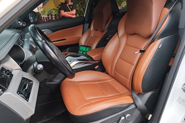 Used Geely Auto Emgrand X7 Sport 2018 1.8TD Automatic Two-Wheel Drive ZhiZun Model with 4G Connectivity Left Front Seat
