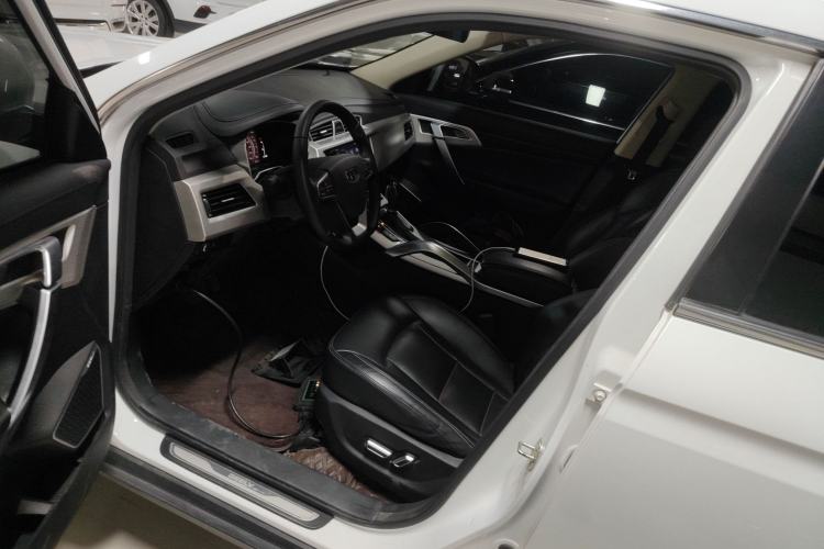 Used Geely Auto Emgrand X7 Sport 2018 1.8TD Automatic Two-Wheel Drive Smart Connect 4G Internet Edition Left Front Seat