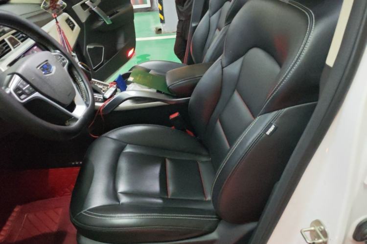 Used Geely Auto Emgrand X7 Sport 2018 1.8TD Automatic Two-Wheel Drive Smart Connect 4G Internet Edition Left Front Seat