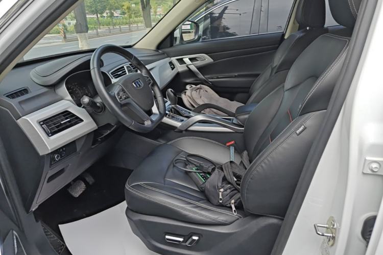 Used Geely Auto Emgrand X7 Sport 2018 1.8TD Automatic Two-Wheel Drive Smart Connect 4G Internet Edition Left Front Seat