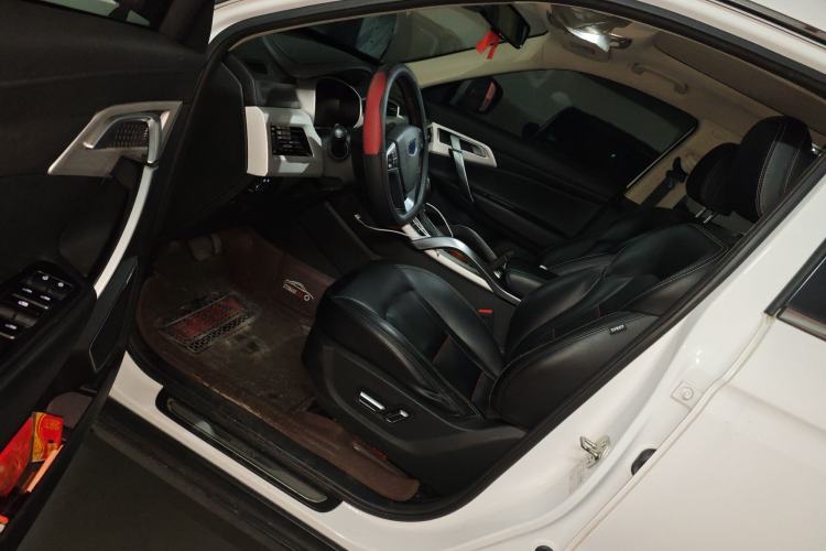 Used Geely Auto Emgrand X7 Sport 2018 1.8TD Automatic Two-Wheel Drive Smart 4G Connected Version Left Front Seat
