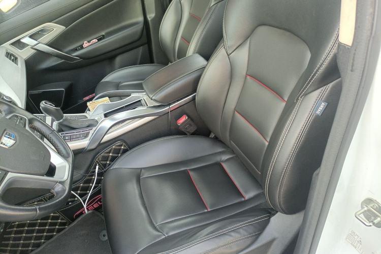 Used Geely Auto Emgrand X7 Sport 2018 Revised Version 1.8TD Automatic Two-Wheel Drive Smart Connectivity 4G-Enabled Edition Left Front Seat