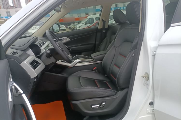 Used Geely Auto Emgrand X7 Sport 2018 1.8TD Automatic Two-Wheel Drive Smart Connect 4G Internet Edition Left Front Seat