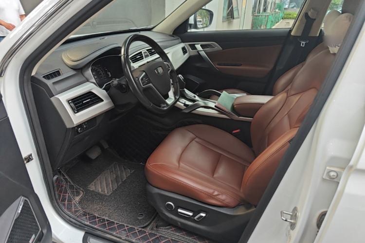 Used Geely Auto Emgrand X7 Sport 2018 1.8TD Automatic Two-Wheel Drive ZhiZun Model with 4G Connectivity Left Front Seat
