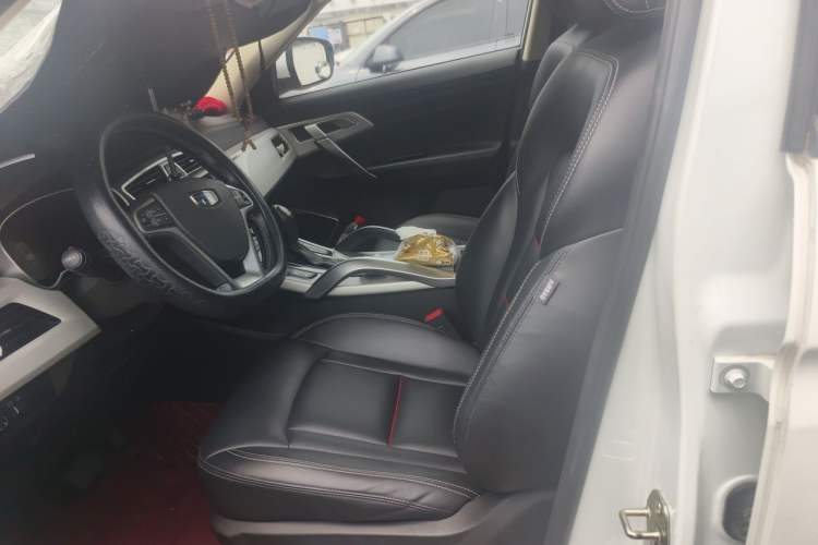 Used Geely Auto Emgrand X7 Sport 2018 Revised Version 1.8TD Automatic Two-Wheel Drive Smart Connectivity 4G-Enabled Edition Left Front Seat