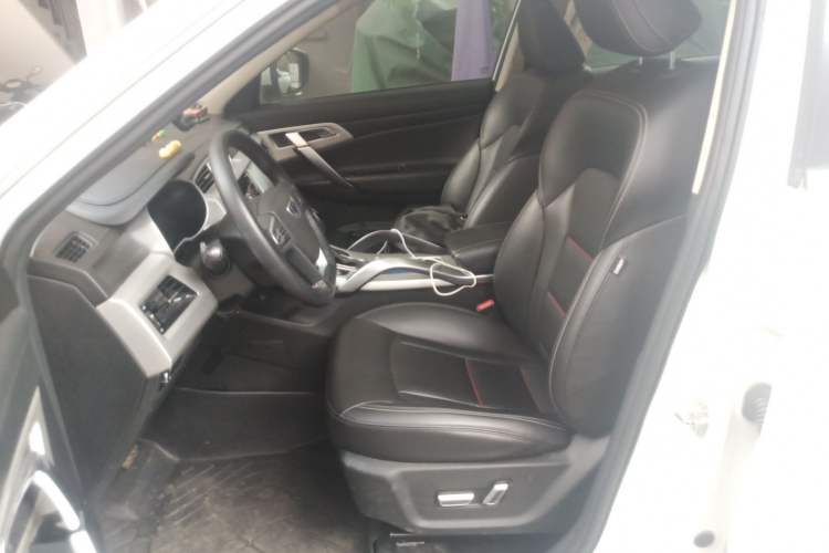 Used Geely Auto Emgrand X7 Sport 2018 1.8TD Automatic Two-Wheel Drive Smart Connect 4G Internet Edition Left Front Seat