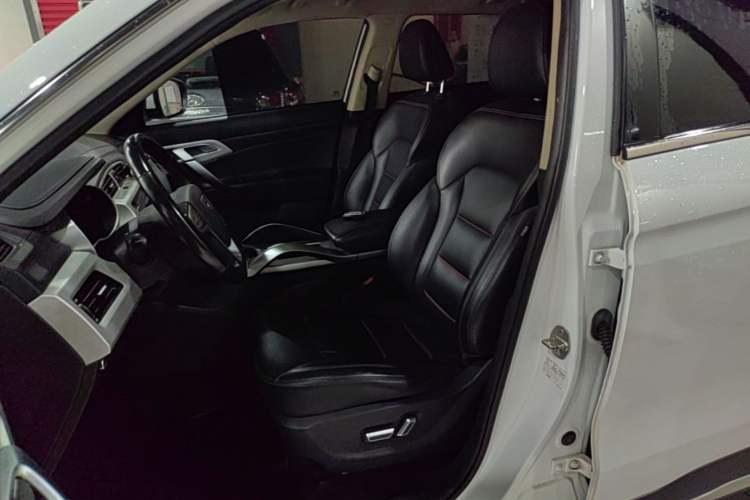 Used Geely Auto Emgrand X7 Sport 2018 1.8TD Automatic Two-Wheel Drive Smart Connect 4G Internet Edition Left Front Seat