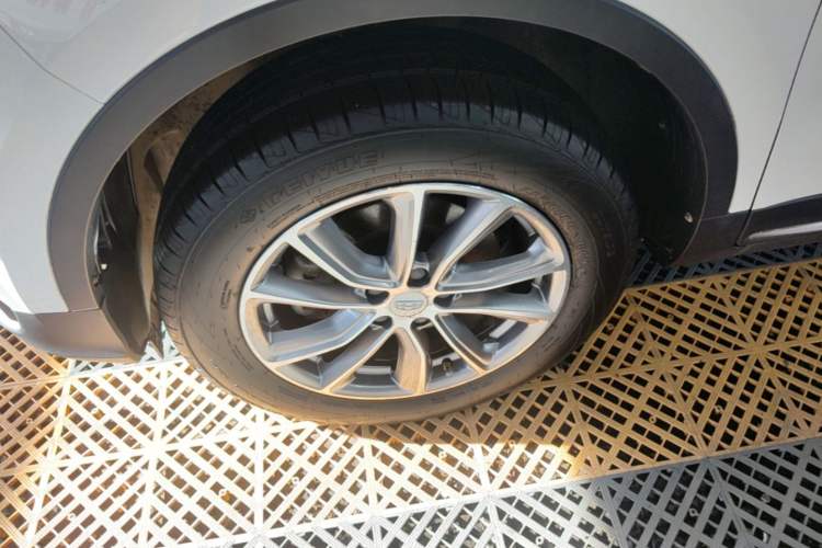 Used Geely Auto Emgrand X7 Sport 2018 1.8TD Manual Two-Wheel Drive Zhiya Model Left Front Wheel Hub