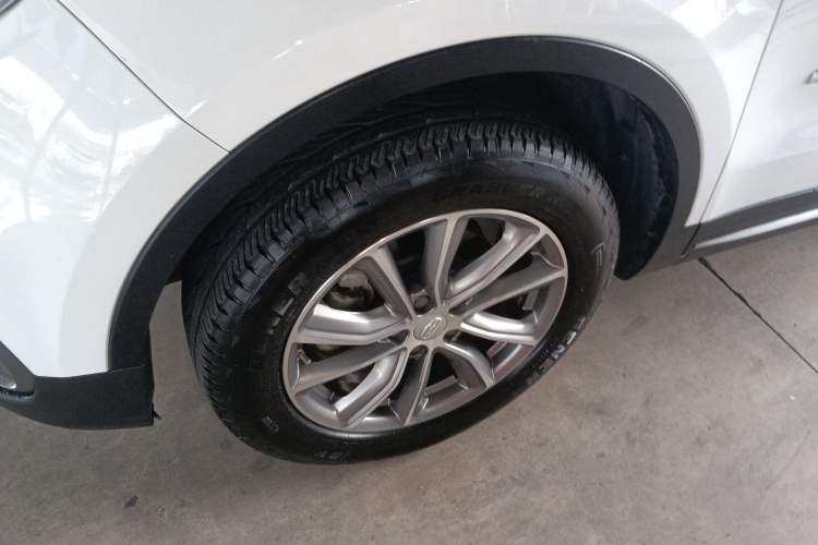 Used Geely Auto Emgrand X7 Sport 2018 1.8TD Automatic Two-Wheel Drive Smart 4G Connected Version Left Front Wheel Hub