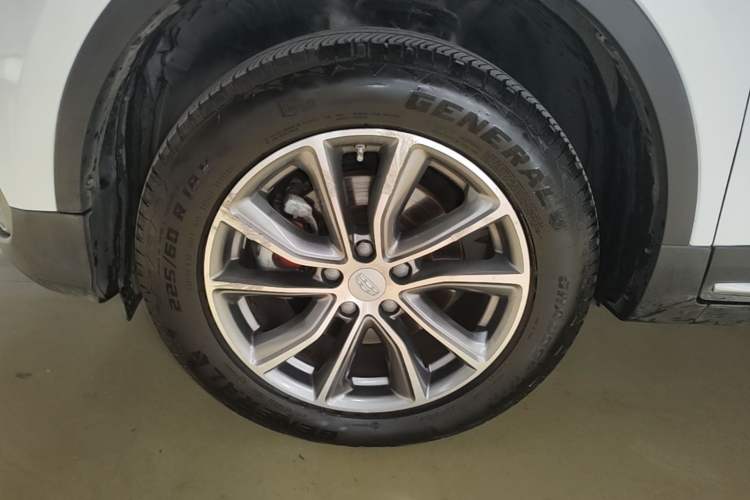 Used Geely Auto Emgrand X7 Sport 2018 1.8TD Automatic Two-Wheel Drive Smart Connect 4G Internet Edition Left Front Wheel Hub