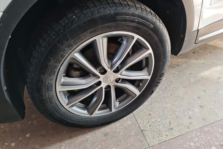 Used Geely Auto Emgrand X7 Sport 2018 1.8TD Automatic Two-Wheel Drive Zhiya Model Left Front Wheel Hub