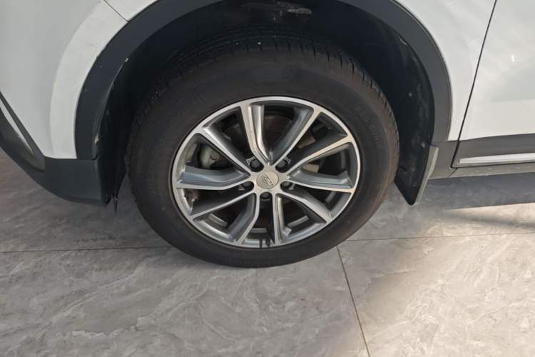 Used Geely Auto Emgrand X7 Sport 2018 2.0L Manual Two-Wheel Drive Zhiya Version Left Front Wheel Hub