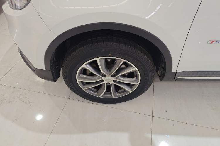 Used Geely Auto Emgrand X7 Sport 2018 1.8TD Automatic Two-Wheel Drive Zhiya Model Left Front Wheel Hub
