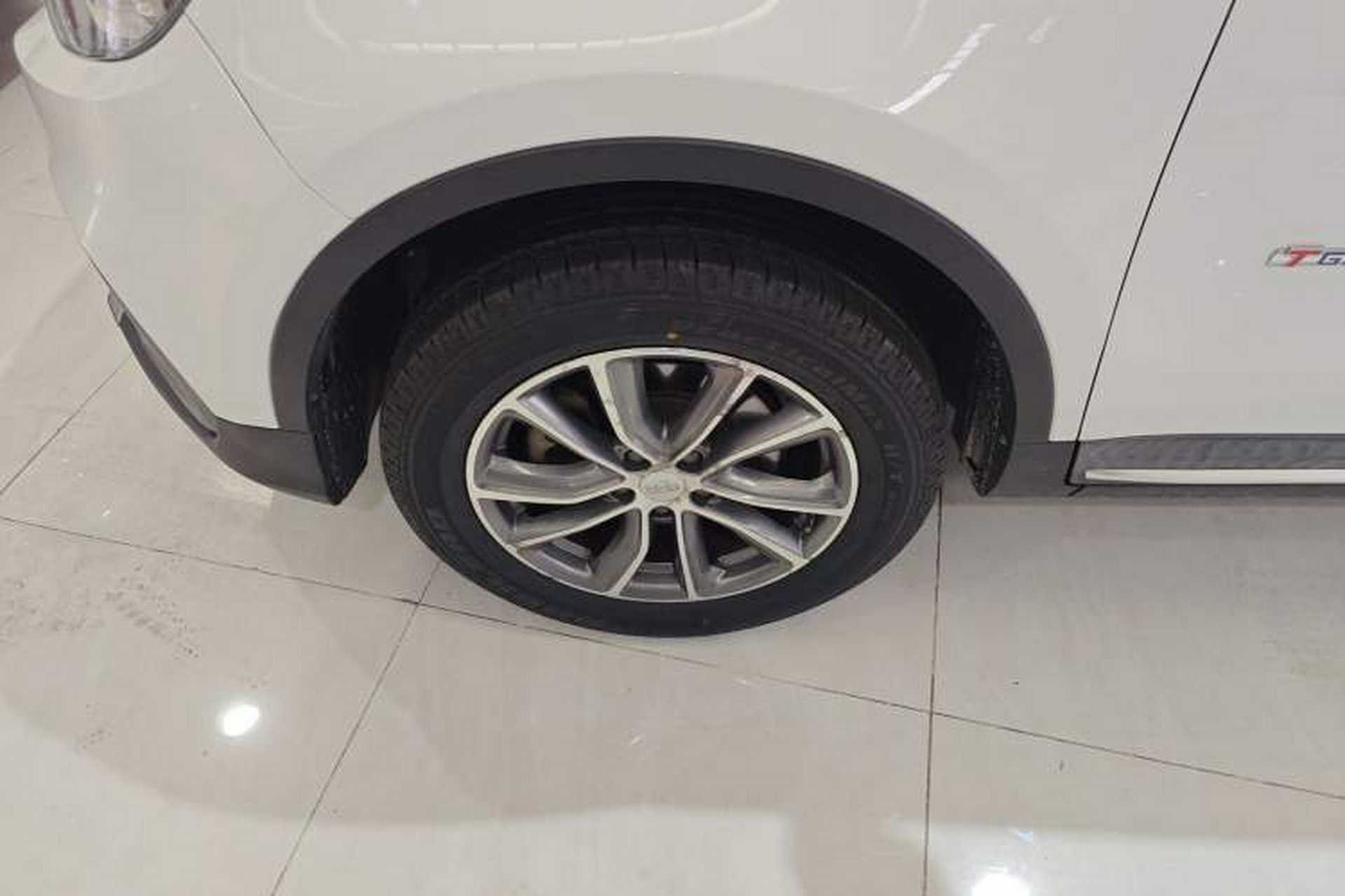 Used Geely Auto Emgrand X7 Sport 2018 1.8TD Automatic Two-Wheel Drive Zhiya Model Left Front Wheel Hub