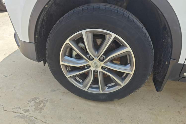 Used Geely Auto Emgrand X7 Sport 2018 2.0L Manual Two-Wheel Drive Zhiya Version Left Front Wheel Hub