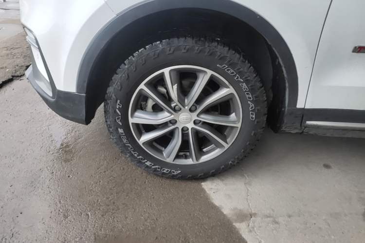 Used Geely Auto Emgrand X7 Sport 2018 1.8TD Automatic Two-Wheel Drive Smart Connect 4G Internet Edition Left Front Wheel Hub