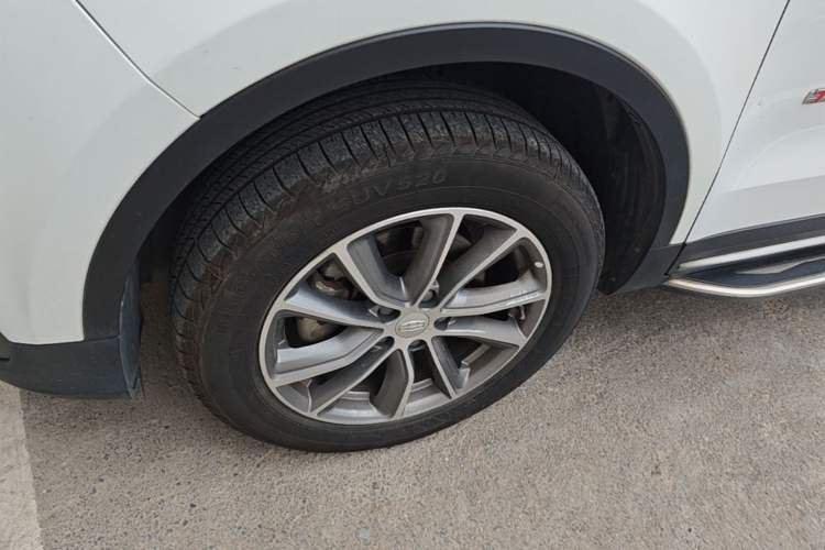 Used Geely Auto Emgrand X7 Sport 2018 1.8TD Automatic Two-Wheel Drive Smart 4G Connected Version Left Front Wheel Hub
