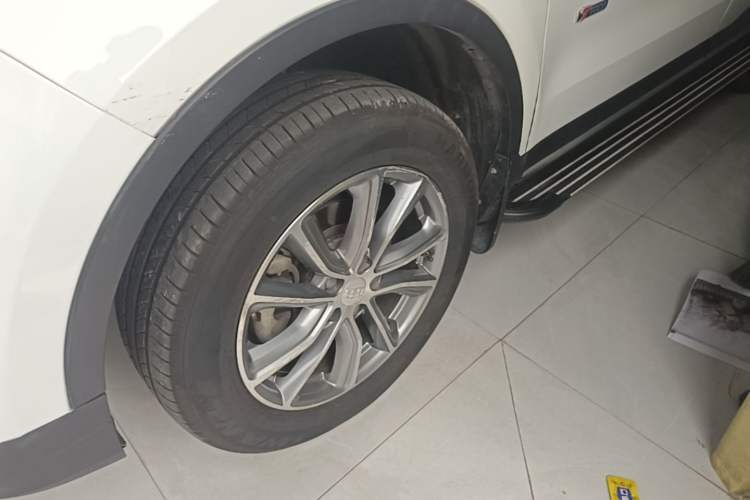 Used Geely Auto Emgrand X7 Sport 2018 1.8TD Automatic Two-Wheel Drive Zhiya Model Left Front Wheel Hub