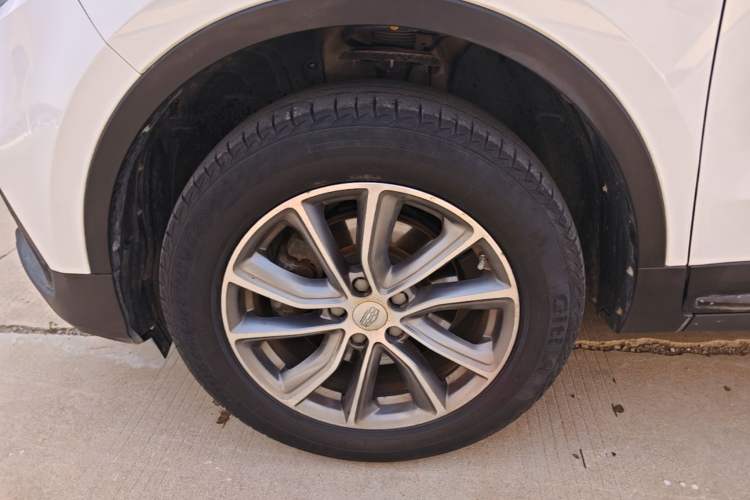 Used Geely Auto Emgrand X7 Sport 2018 2.0L Manual Two-Wheel Drive Zhiya Version Left Front Wheel Hub