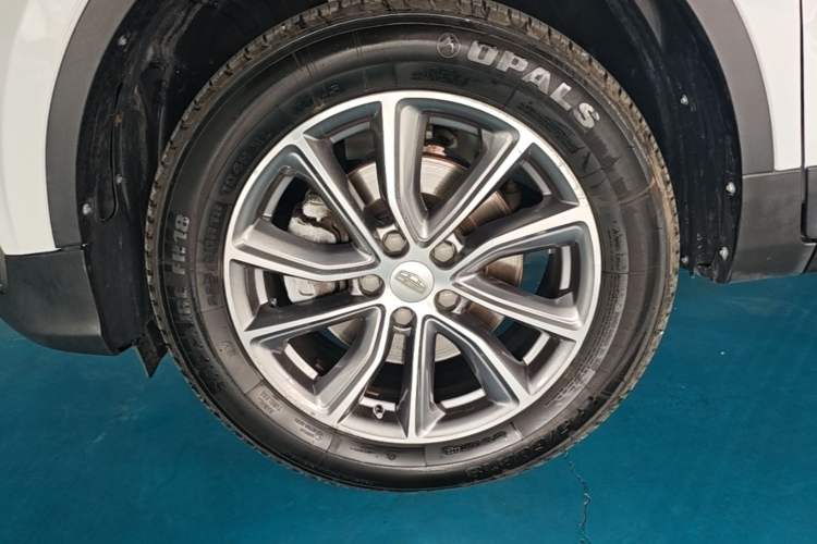 Used Geely Auto Emgrand X7 Sport 2018 1.8TD Automatic Two-Wheel Drive Smart Connect 4G Internet Edition Left Front Wheel Hub