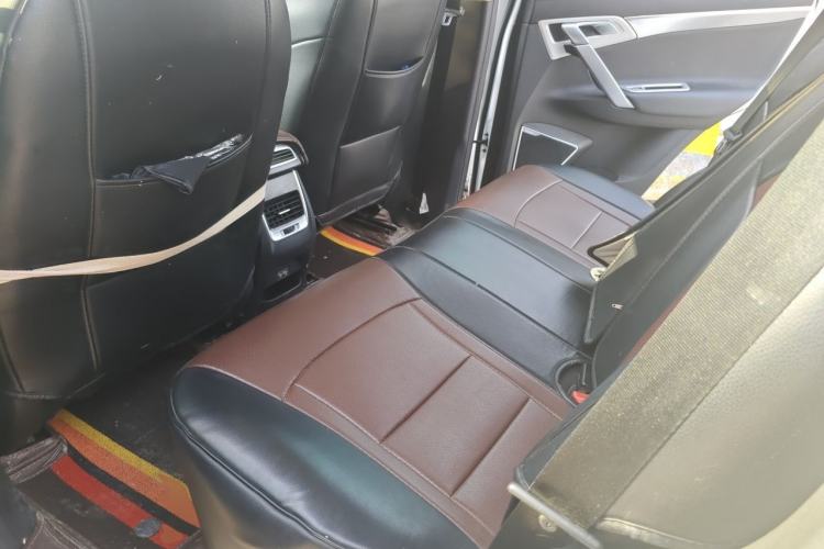 Used Geely Auto Emgrand X7 Sport 2018 1.8TD Automatic Two-Wheel Drive Smart Connect 4G Internet Edition Left Rear Seat