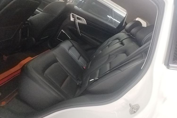 Used Geely Auto Emgrand X7 Sport 2018 1.8TD Automatic Two-Wheel Drive Smart Connect 4G Internet Edition Left Rear Seat