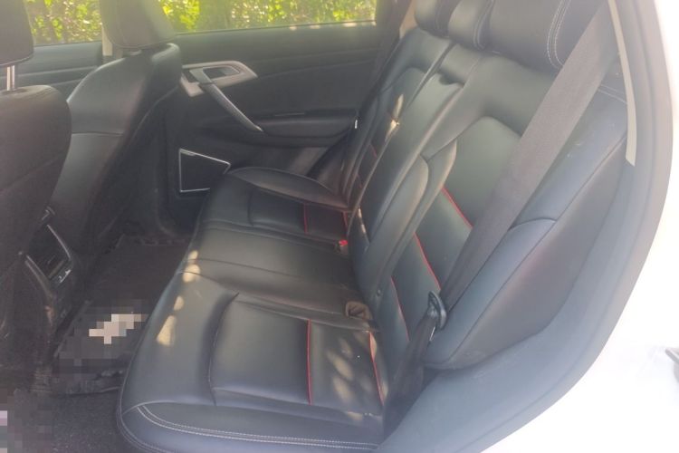 Used Geely Auto Emgrand X7 Sport 2018 1.8TD Automatic Two-Wheel Drive Smart Connect 4G Internet Edition Left Rear Seat