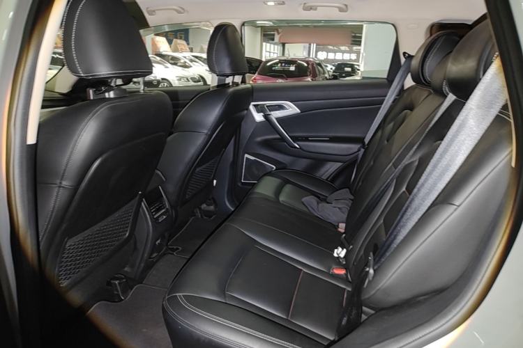 Used Geely Auto Emgrand X7 Sport 2018 1.8TD Automatic Two-Wheel Drive Zhiya Model Left Rear Seat