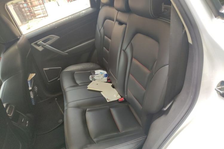 Used Geely Auto Emgrand X7 Sport 2018 1.8TD Automatic Two-Wheel Drive Smart Connect 4G Internet Edition Left Rear Seat