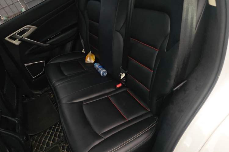 Used Geely Auto Emgrand X7 Sport 2018 2.0L Manual Two-Wheel Drive Zhiya Version Left Rear Seat