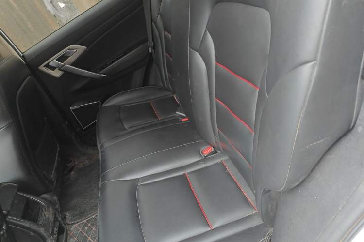 Used Geely Auto Emgrand X7 Sport 2018 2.0L Manual Two-Wheel Drive Zhiya Version Left Rear Seat