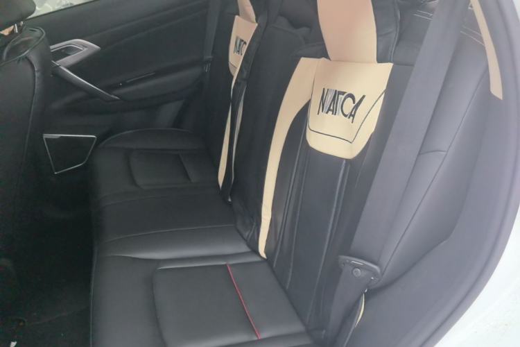 Used Geely Auto Emgrand X7 Sport 2018 1.8TD Automatic Two-Wheel Drive Smart Connect 4G Internet Edition Left Rear Seat