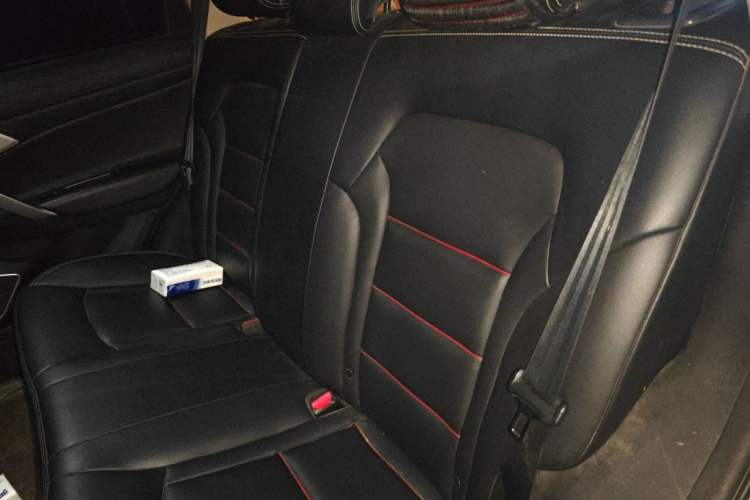 Used Geely Auto Emgrand X7 Sport 2018 2.0L Manual Two-Wheel Drive Zhiya Version Left Rear Seat
