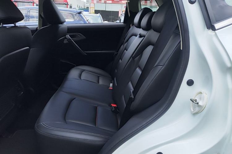 Used Geely Auto Emgrand X7 Sport 2018 1.8TD Automatic Two-Wheel Drive Smart Connect 4G Internet Edition Left Rear Seat