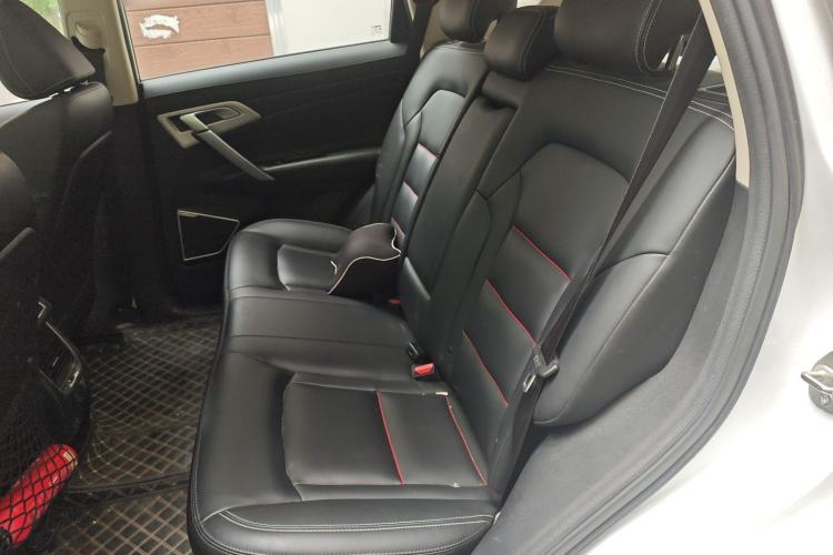 Used Geely Auto Emgrand X7 Sport 2018 1.8TD Automatic Two-Wheel Drive Smart Connect 4G Internet Edition Left Rear Seat
