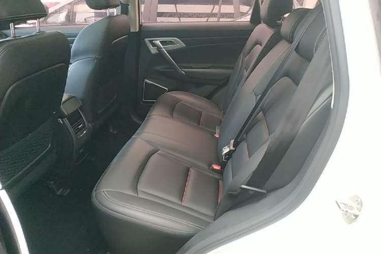 Used Geely Auto Emgrand X7 Sport 2018 1.8TD Automatic Two-Wheel Drive Zhiya Model Left Rear Seat