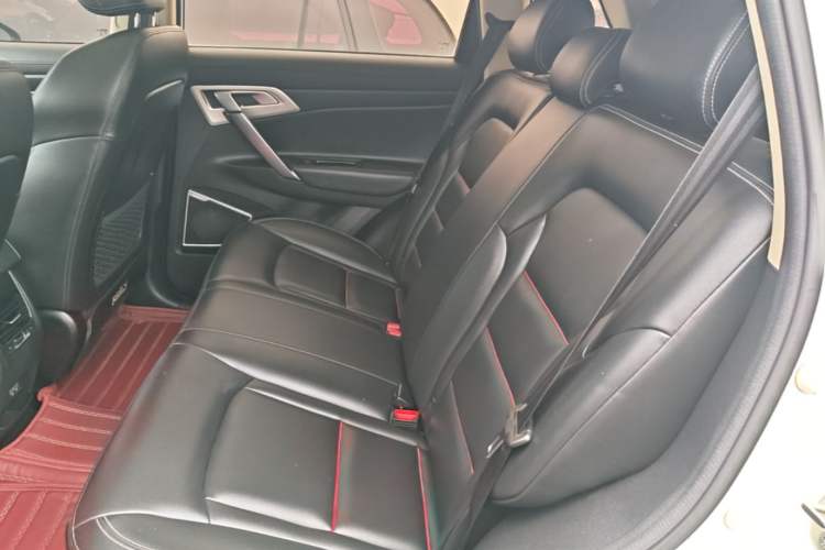 Used Geely Auto Emgrand X7 Sport 2018 1.8TD Automatic Two-Wheel Drive Zhiya Model Left Rear Seat