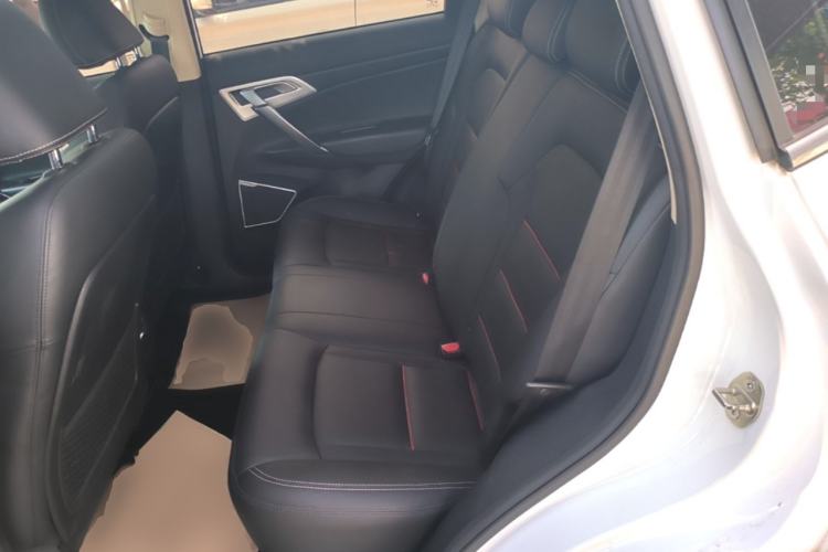 Used Geely Auto Emgrand X7 Sport 2018 1.8TD Automatic Two-Wheel Drive Zhiya Model Left Rear Seat