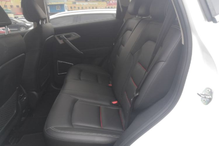 Used Geely Auto Emgrand X7 Sport 2018 1.8TD Automatic Two-Wheel Drive Zhiya Model Left Rear Seat